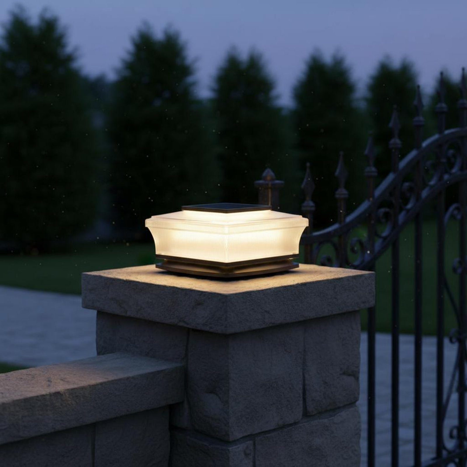 Solar Post Cap Light Wireless  - Outdoor Lighting Modern のレビューと価格